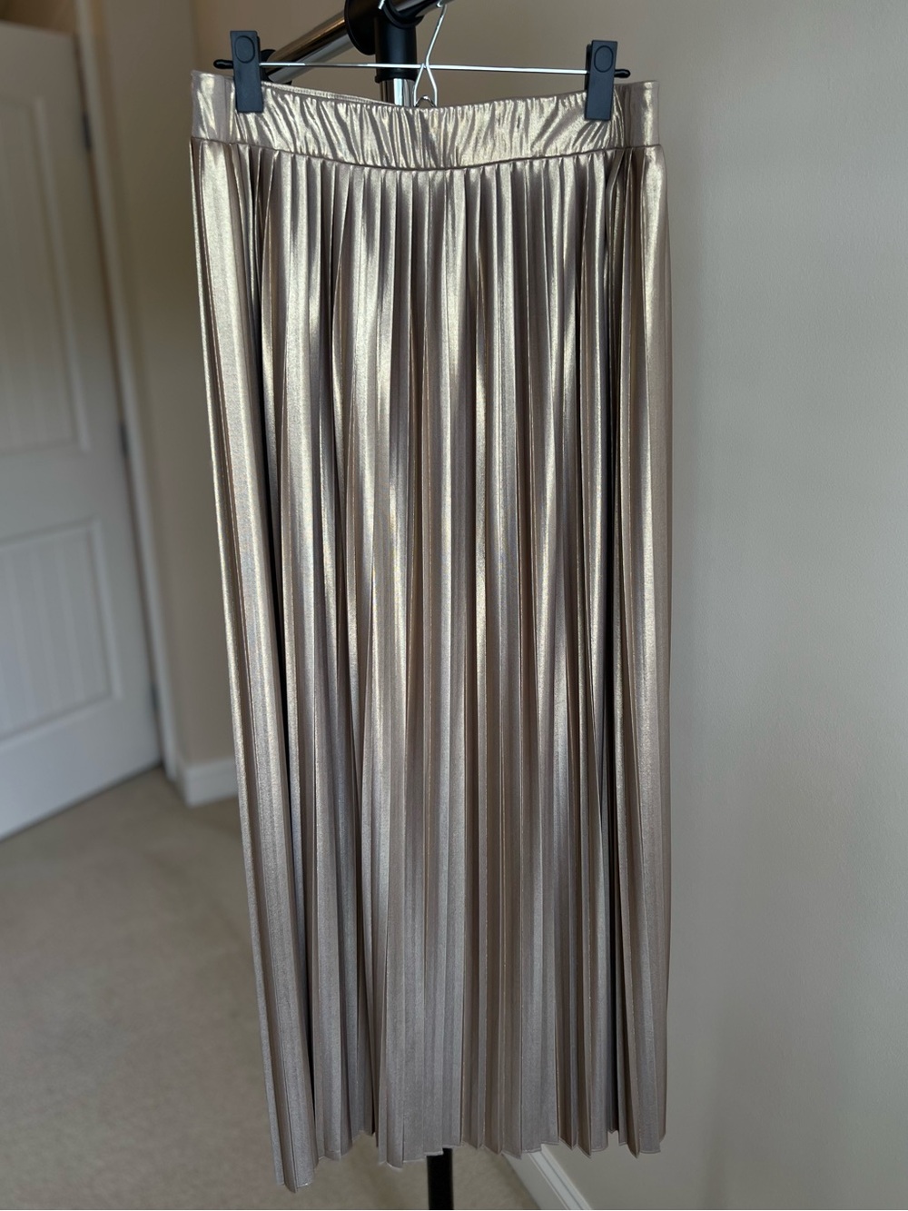 NWT New York & Company Metallic Pleated Maxi Skirt - Champagne